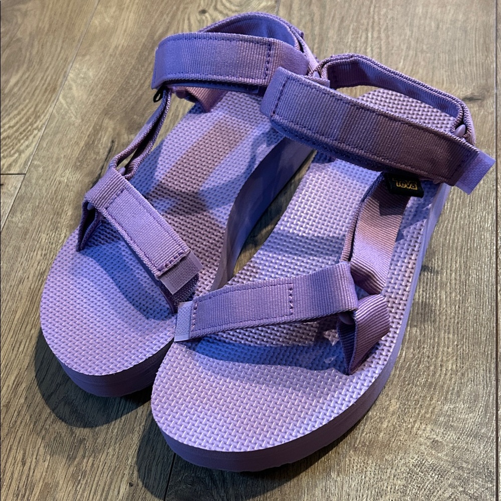 Teva Woman’s Midform Universal Sandal